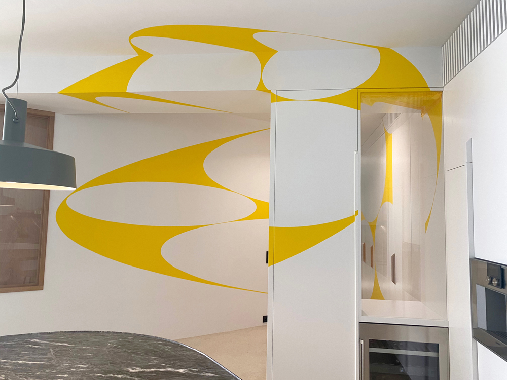 Ellipse jaune évidée par sept disques, Espagne, Galerie Albarran/Bourdais, Madrid, 2021, Actualisation N°1 : Madrid 2021