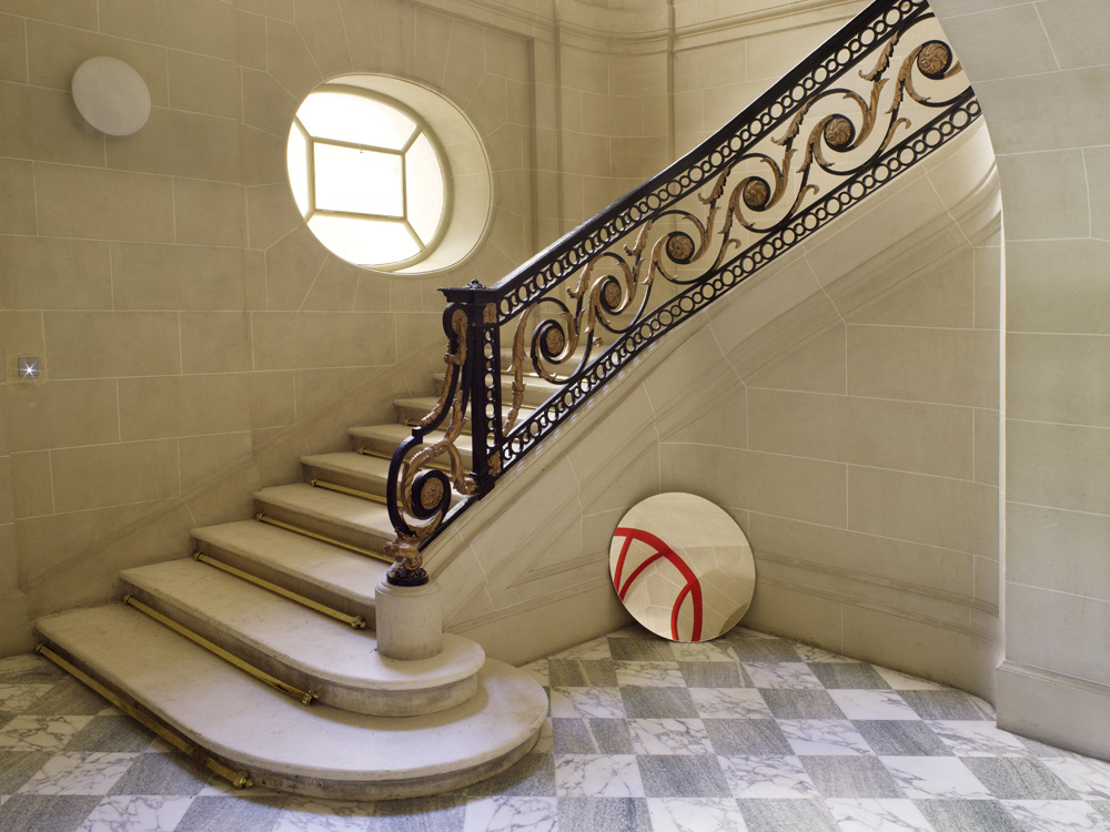 Disque libre rouge, Paris, France, 2022, Actualisation N°1, 2022