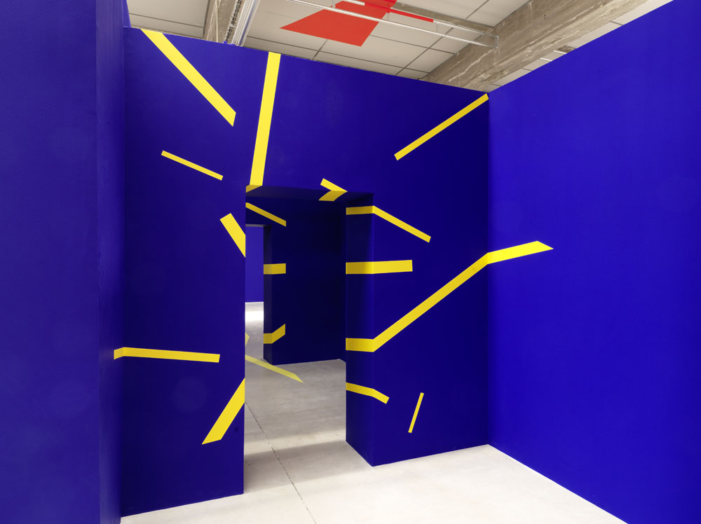 actualisation n°1,Exposition personelle: "suite d’éclats" HAB Galerie (Hangar à Bananes) Nantes, 2013Photo: André Morin