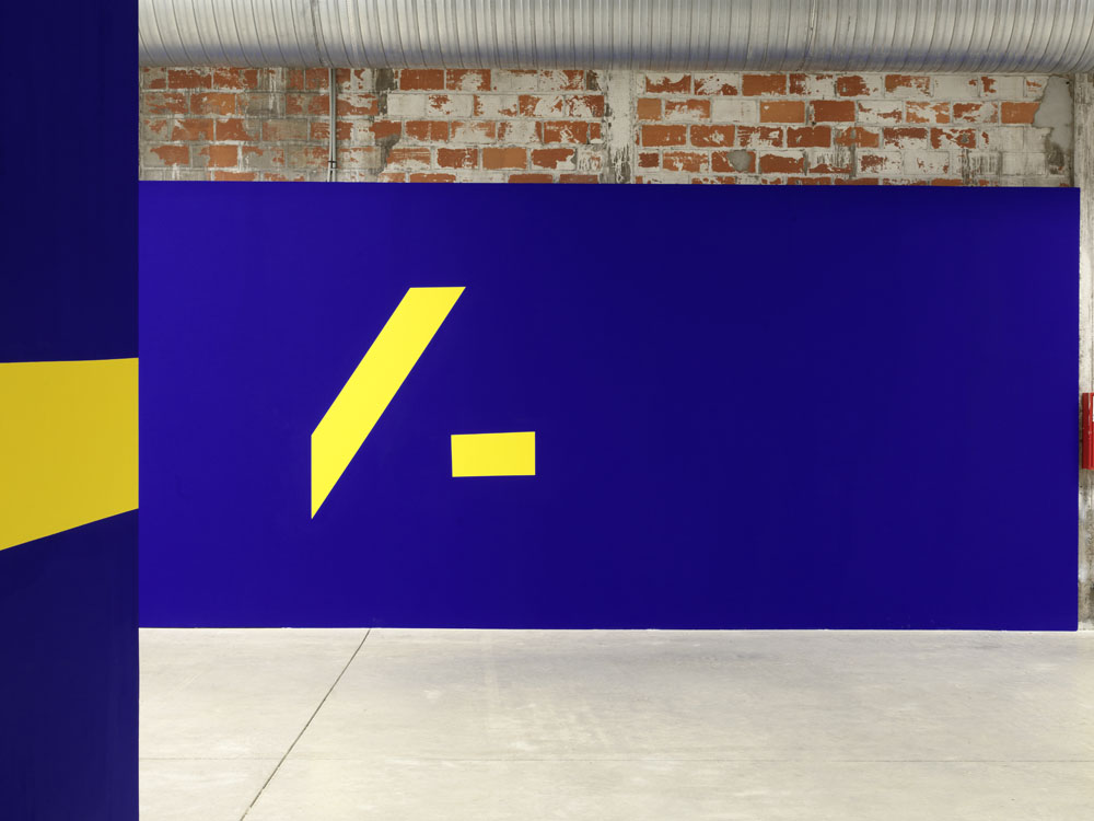 actualisation n°1,Exposition personelle: "suite d’éclats" HAB Galerie (Hangar à Bananes) Nantes, 2013Photo: André Morin