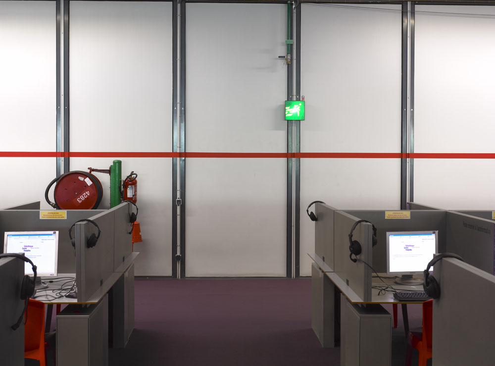 360° rouge n°2, BPI-Centre G. Pompidou, Paris 2007, 2007, Kassel 1989 / Actualisation n°4, Paris 2007
