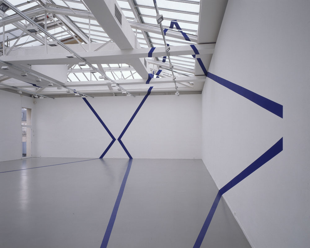 Parallélogramme contre parallélogramme bleu…, "F.V.", Musée d'Art Moderne de la ville de Paris, Paris, Paris, 1993, "...par le rectangle n°1"