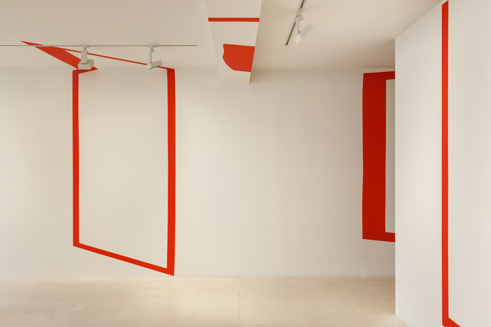 Miroir fixe aux cinq cadrages orange, Galleria Albarran / Bourdais, Madrid, 2019, Actualisation N°2, Madrid 2019