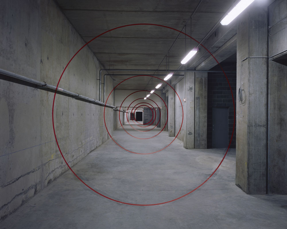 Six cercles pour six colonnes rouge, Lille, France, 1994, Palais des Congrès