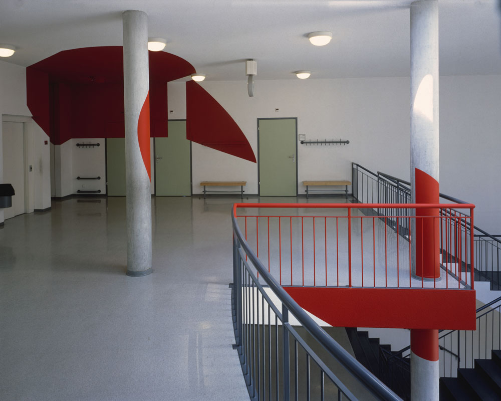 Ellisse rossa piena, Lugano Besso, Suisse, 1996, Lugano 1995 / Actualisation n°1, Lugano Besso 1996