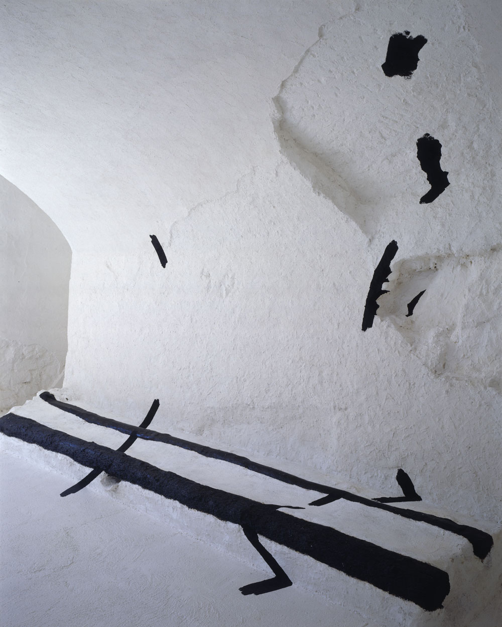 Quatre cercles en fragments, Fraïssé des Corbières, France, 1996, "F.V." Château de Fraïssé des Corbières