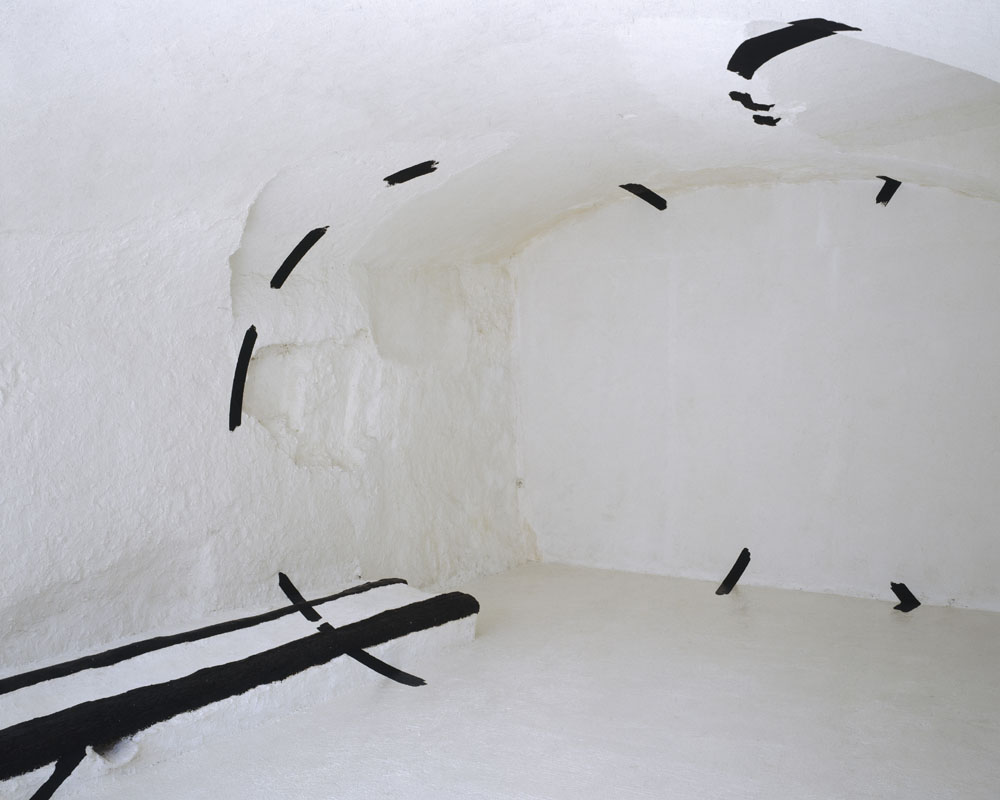 Quatre cercles en fragments, Fraïssé des Corbières, France, 1996, "F.V." Château de Fraïssé des Corbières