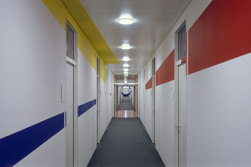 1998 Mai Commande Siège central Allianz, Berlin «Jaune,Rouge,Bleu pour couloir» ©André Morin