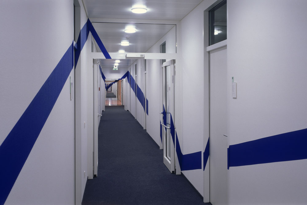 1998 Mai		Commande			Siège central Allianz, Berlin«Ligne brisée pour couloir»©André Morin