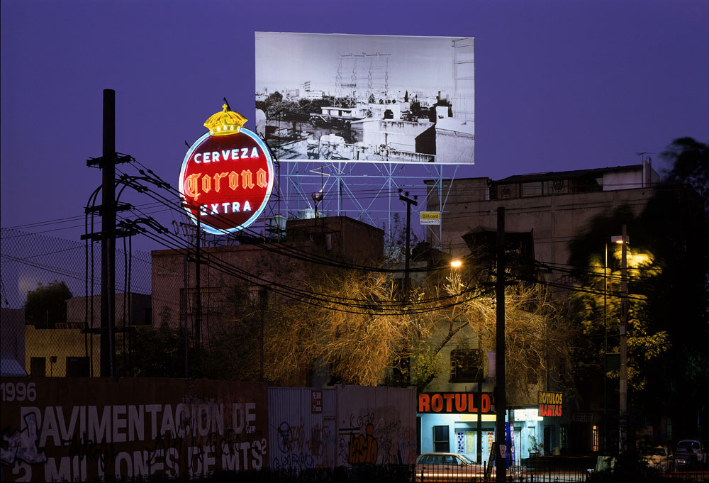 Mexico City, 1999photo jet d'encre sur panneau publicitairePhotographie: André Morin