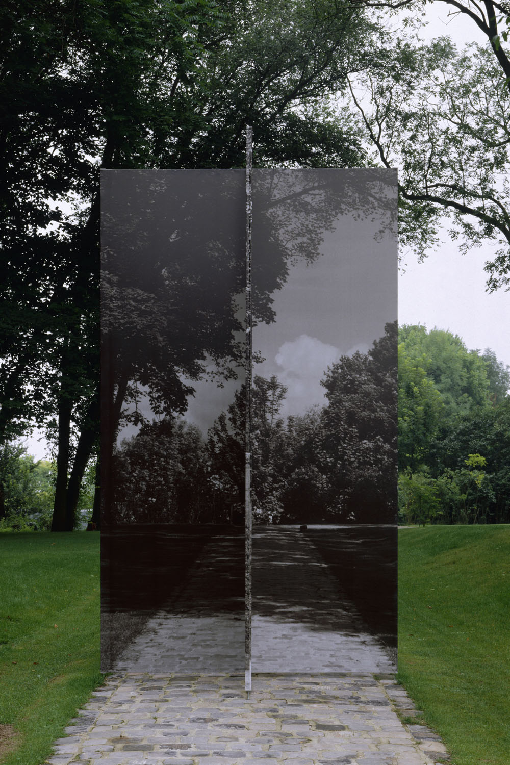 1999 Juillet		Ex.coll.		«Deux et deux...quatre»					Donjon de Vez, Vez 				©André Morin