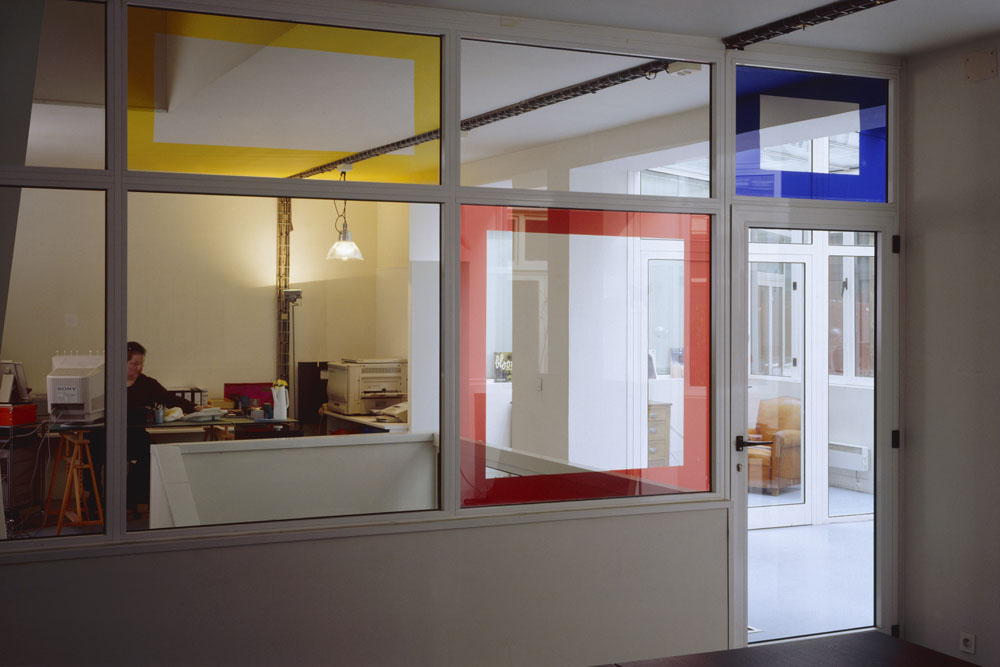 2000 Février		Commande		«Jaune rouge bleu, via la cloison vitrée»			ParisColl. Verney-Caron©André Morin