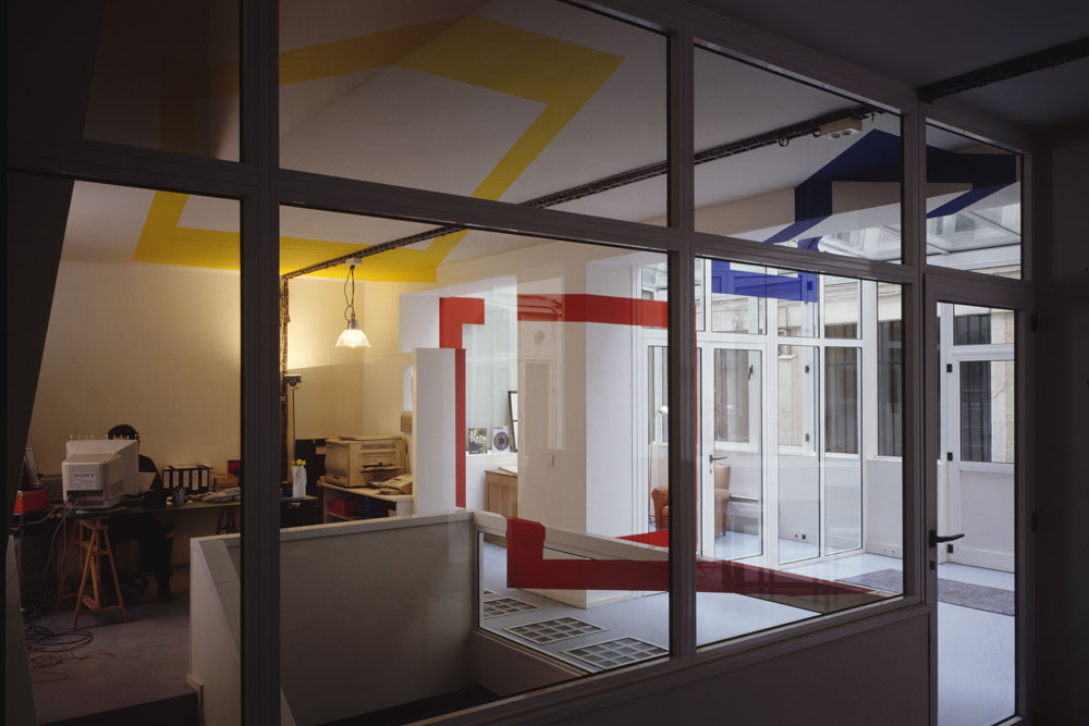 2000 Février		Commande		«Jaune rouge bleu, via la cloison vitrée»			ParisColl. Verney-Caron©André Morin