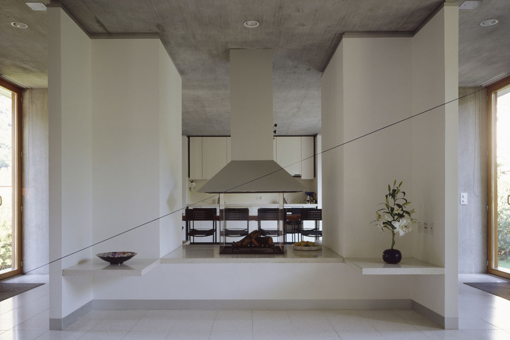 2000  Mars		Echange 		«Diagonale bleue»						Casa Tognola, Tegna (Suisse)Collection Tognola©André Morin