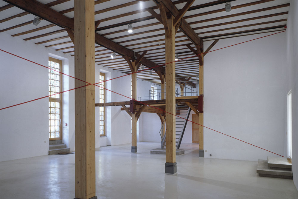 « Double diagonale”, Galerie Hoffmanm, Friedberg, 2001, "F.V. Hier und jetzt"