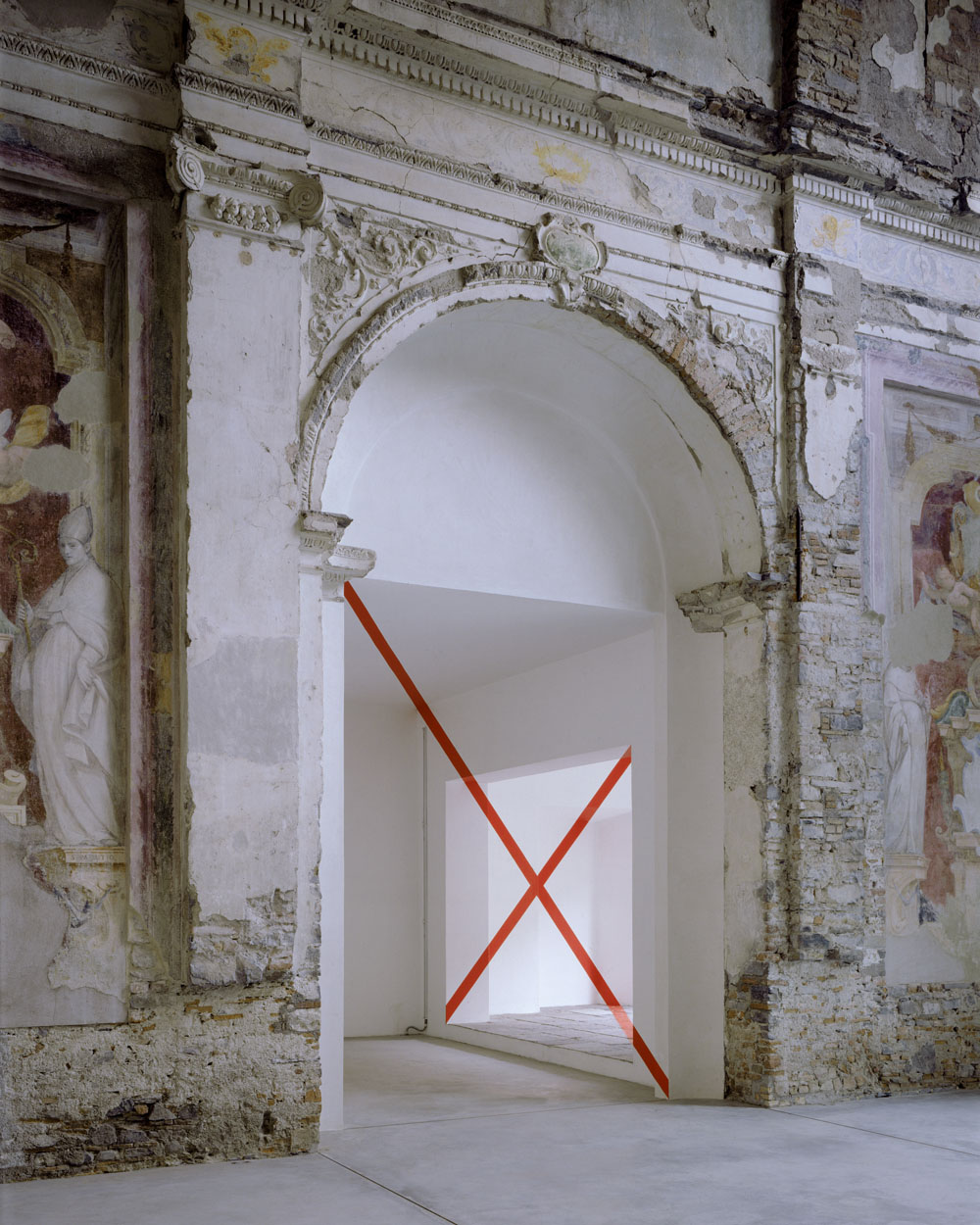 2001 Mai Ex. ensegnement “Passage aux deux diagonales” Via Borgovico 33, Como©André Morin