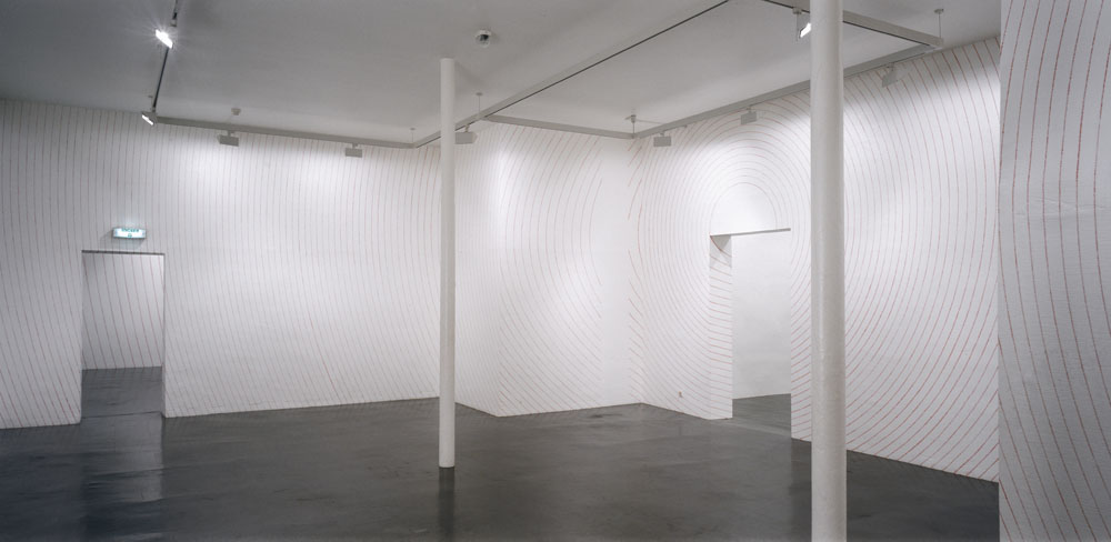 « Cercles concentriques depuis le…, Centre d'Art Contemporain Bouvet Ladubay, Saumur, 2002, ... chevauchement d'embrasure, n°1"