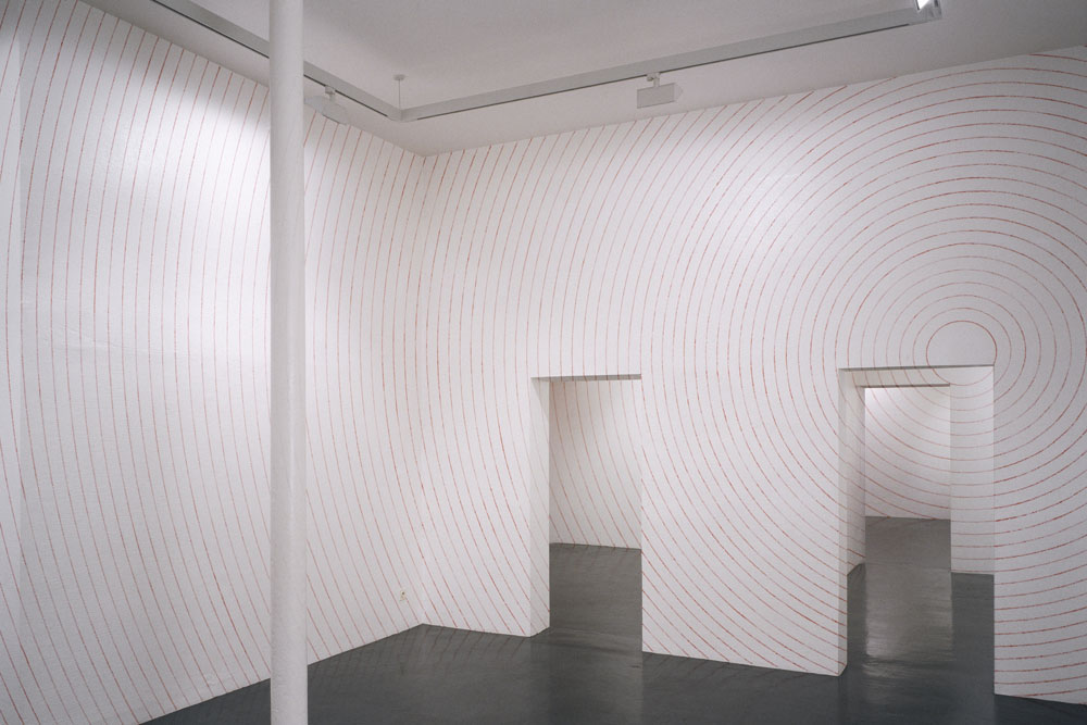 « Cercles concentriques depuis le…, Centre d'Art Contemporain Bouvet Ladubay, Saumur, 2002, ... chevauchement d'embrasure, n°1"