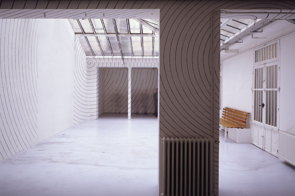 Tous pour l&rsquo;angle (noir), Paris, France, 2002, Galerie Jean Brolly