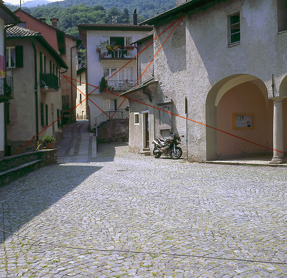 Une ligne, quatre angles, cinq points, Vira Gambarogno et Ascona, Suisse, 2003, "Un vilaggio e un borgo accolono l'arte"