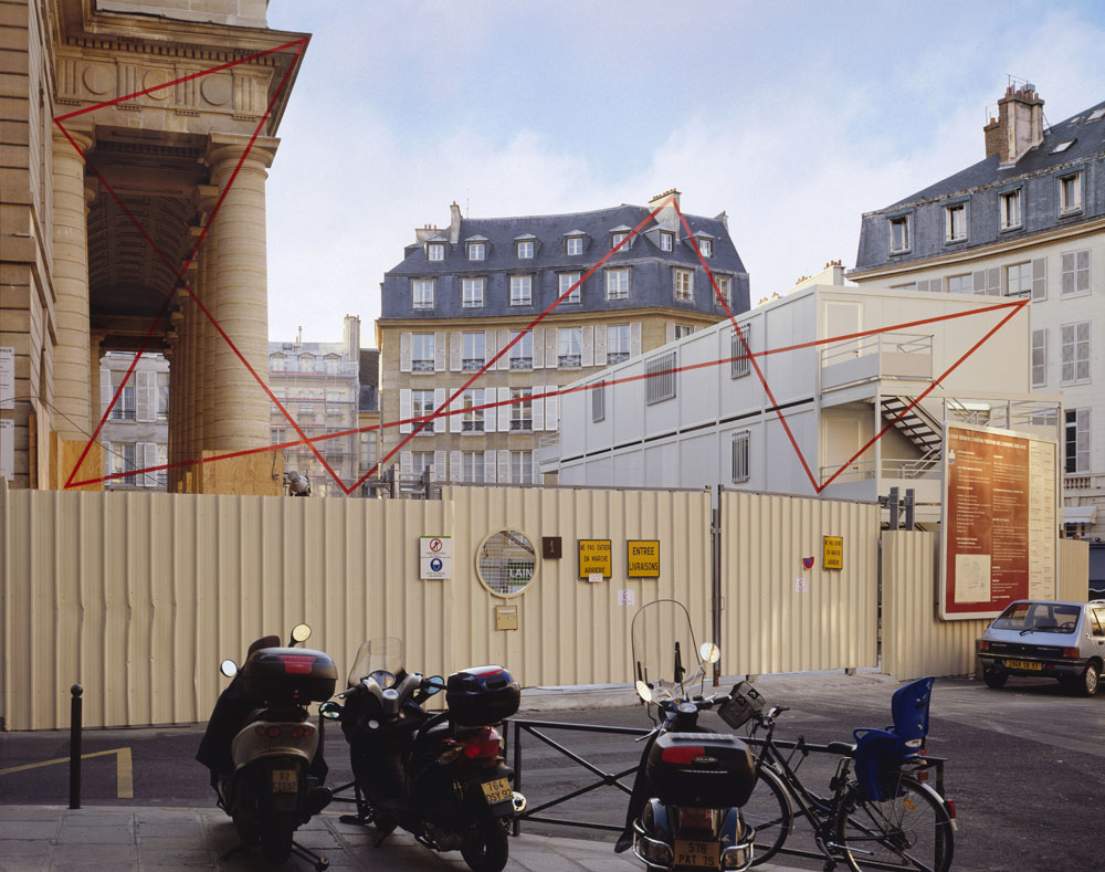 Place de l'OdeonParis 2003Collection:Fond Municipal d'Art contemporain de la ville de ParisPhoto; André Morin