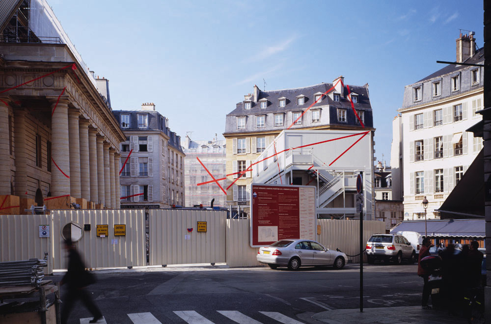 Place de l'OdeonParis 2003Collection:Fond Municipal d'Art contemporain de la ville de ParisPhoto; André Morin