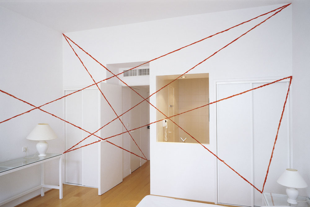 une ligne, sept droites, huit points, Nice, France, 2004, Hotel Windsor chambre n° 38