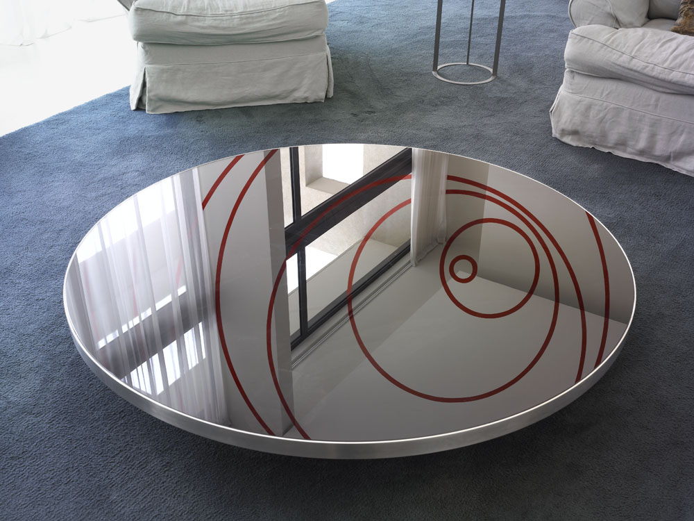 Huit cercles excentriques via la table basse, Mouans-Sartoux, France, 2005, Collection privée
