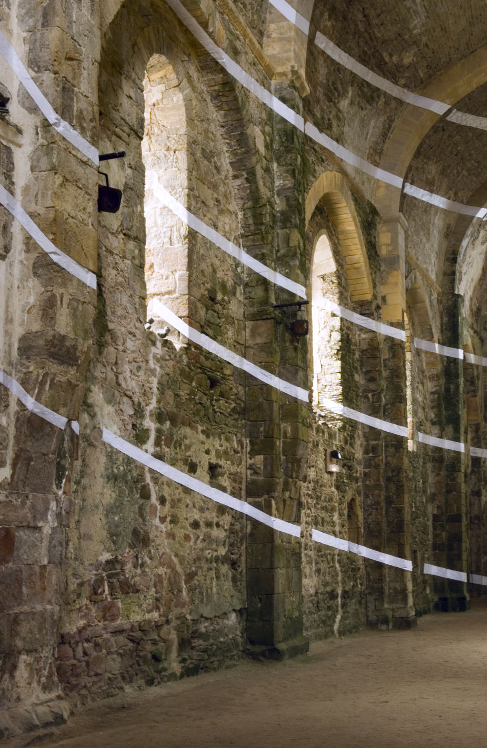 Exposition:F.V.Abbaye Saint-Jean d'OrbestierLe Château d'Olonne 2006Photo: André Morin