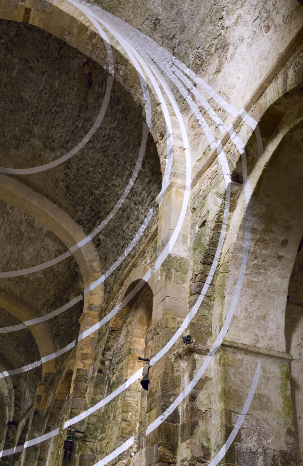 Exposition:F.V.Abbaye Saint-Jean d'OrbestierLe Château d'Olonne 2006Photo: André Morin