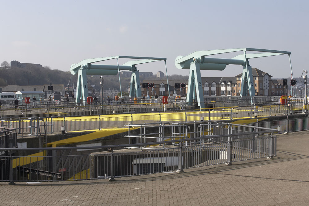 Three ellipses for three locks, Cardiff, Wales, 2007, Cardiff Bay Barrage