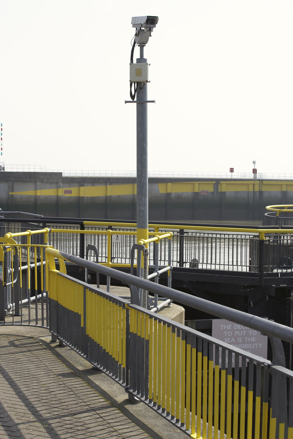 Cardiff Bay Barrage, Cardiff 2007commissioned by:CBAT The Arts & Regeneration Agency forCardiff Harbour AuthorityAcrylic based paintPhoto: André Morin