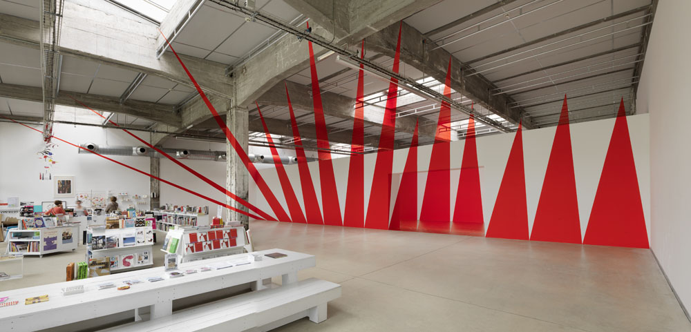 actualisation n°1,Exposition personelle: "suite d’éclats" HAB Galerie (Hangar à Bananes) Nantes, 2013Photo: André Morin