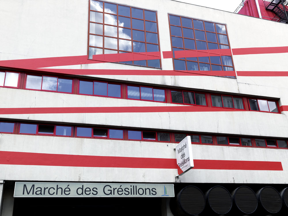 Exposition : Felice Varini, Théâtre de GenneviliersAvenue des Grésillons, Gennevilliers et Asnières-sur-Seine, 2012Photo : André Morin