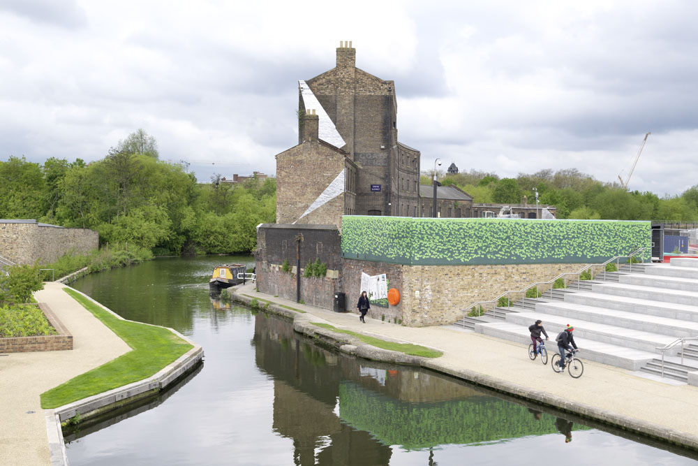RELAY arts programme at King's CrossKing's Cross, Londres 2013Photo: André Morin