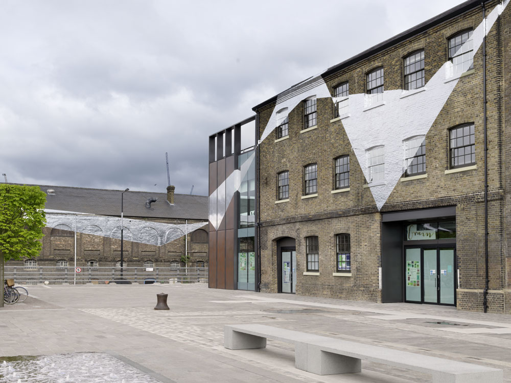RELAY arts programme at King's CrossKing's Cross, Londres 2013Photo: André Morin