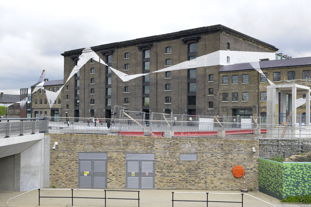 RELAY arts programme at King's CrossKing's Cross, Londres 2013Photo: André Morin