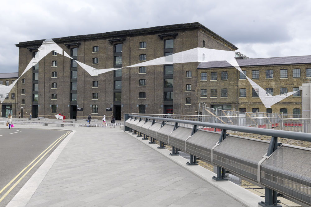 RELAY arts programme at King's CrossKing's Cross, Londres 2013Photo: André Morin