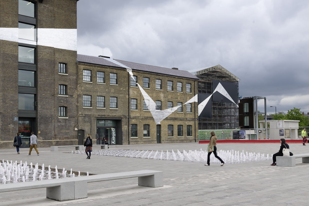 RELAY arts programme at King's CrossKing's Cross, Londres 2013Photo: André Morin