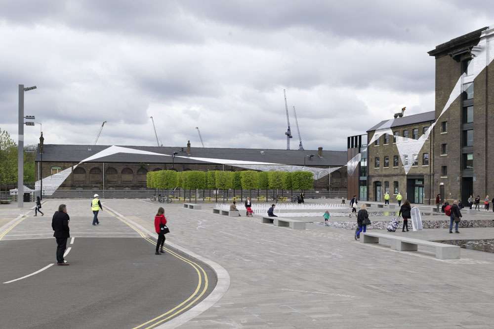 RELAY arts programme at King's CrossKing's Cross, Londres 2013Photo: André Morin