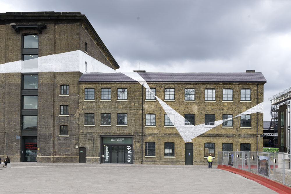 RELAY arts programme at King's CrossKing's Cross, Londres 2013Photo: André Morin