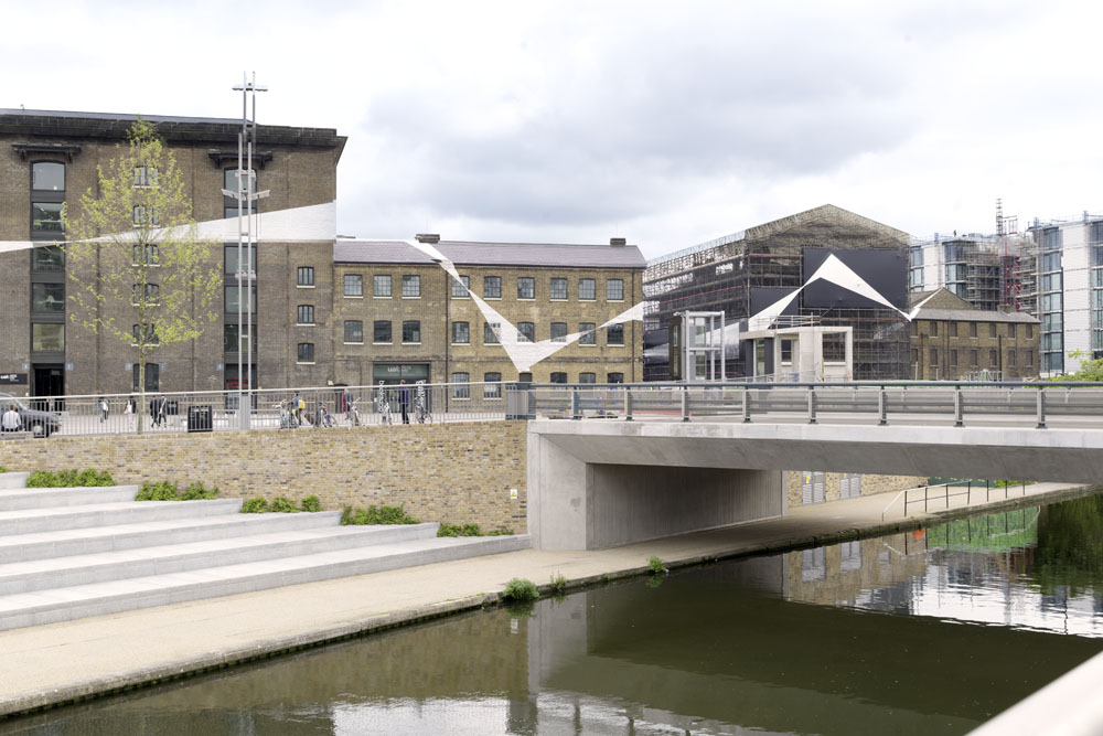 RELAY arts programme at King's CrossKing's Cross, Londres 2013Photo: André Morin