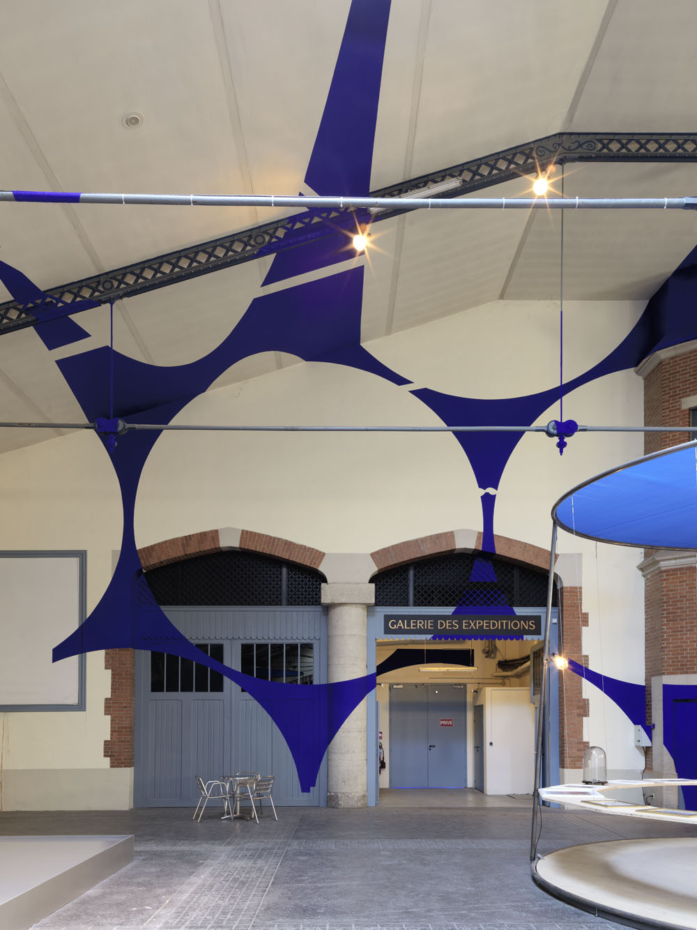 Exposition:BLEU-BRUT, EXPÉRIENCE POMMERY #12Photographie: André Morin