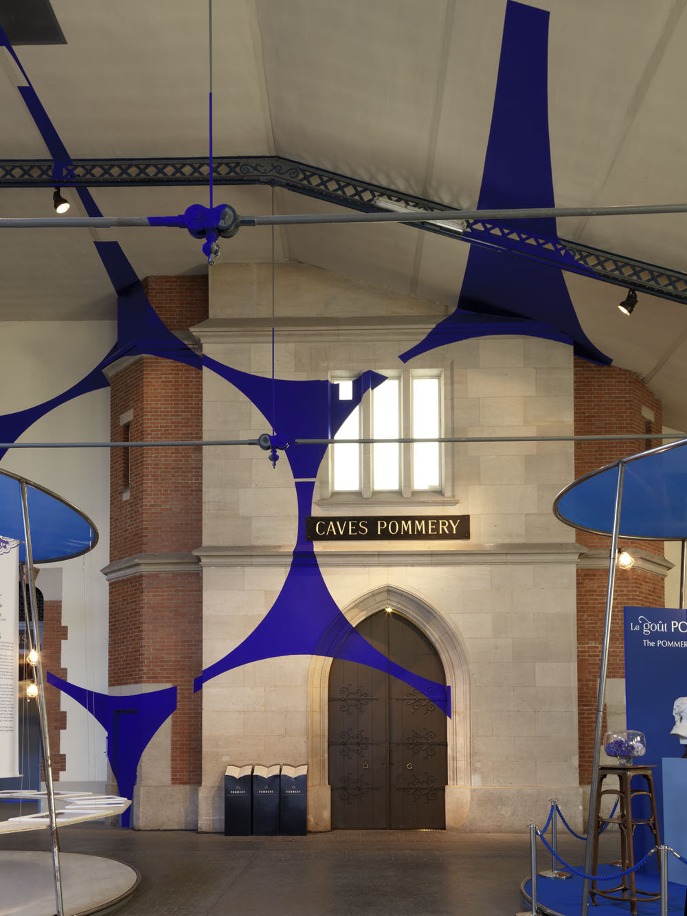 Exposition:BLEU-BRUT, EXPÉRIENCE POMMERY #12Photographie: André Morin