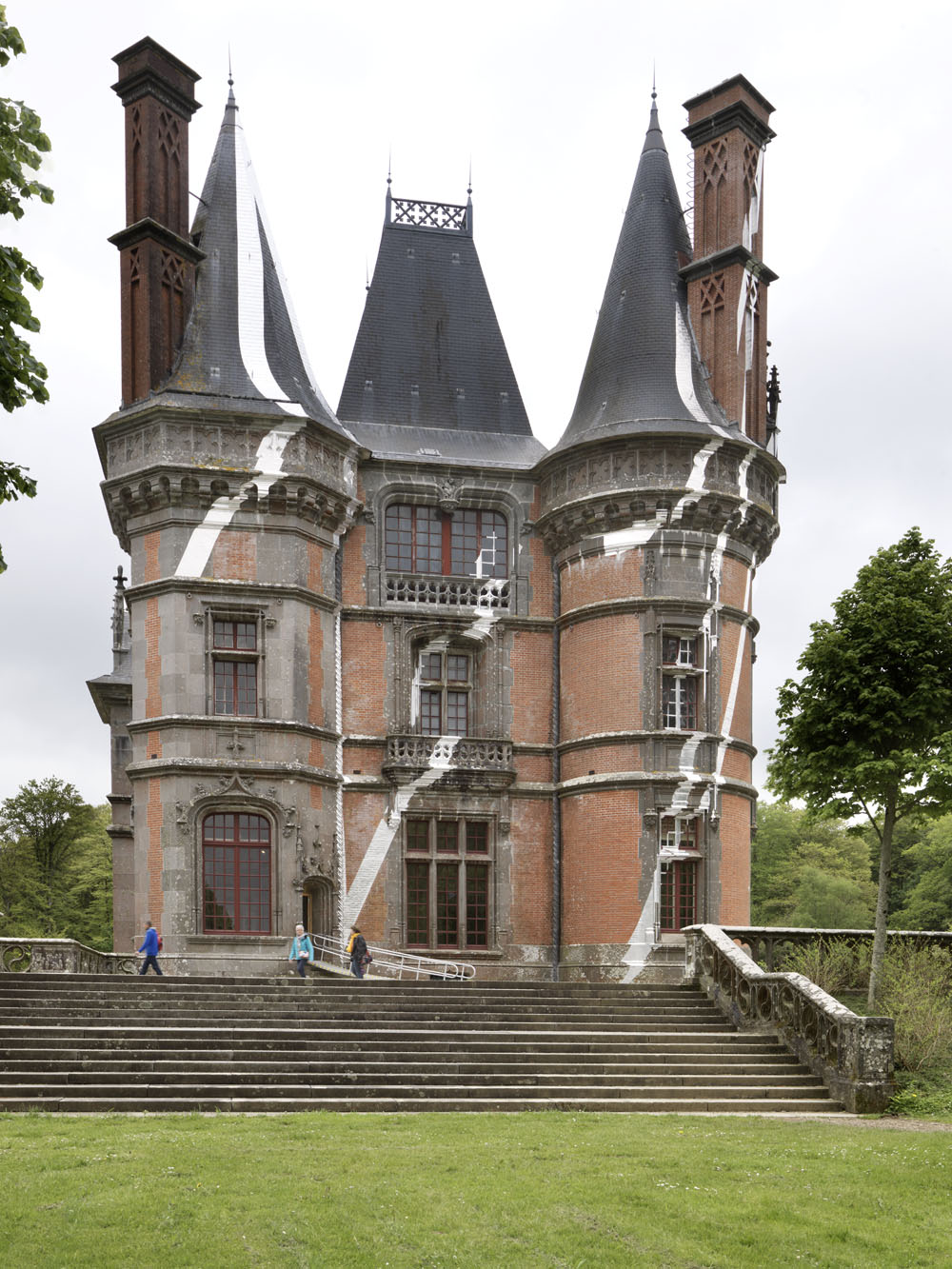 Exposition personnelle:"Regard d'artiste/Felice Varini"Domaine de Trévarez, Saint-GoazecPhoto: André Morin