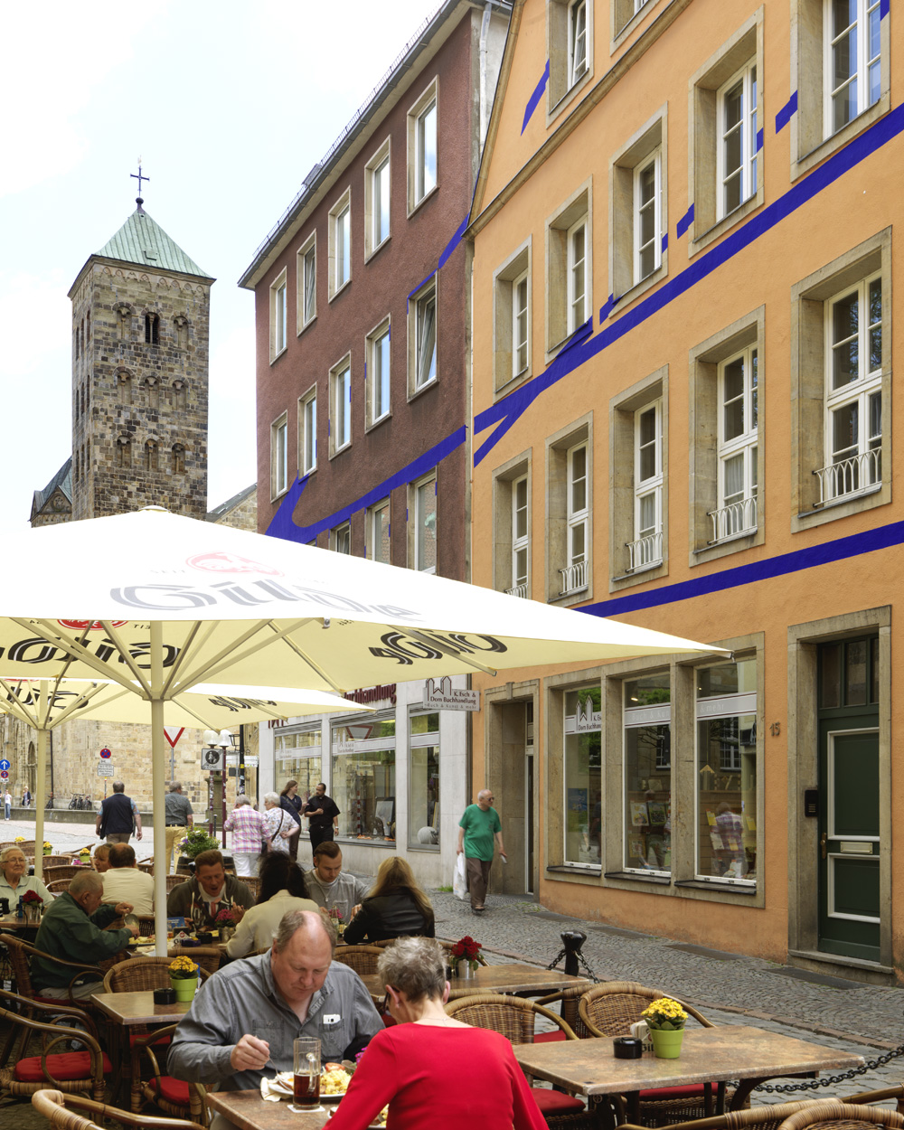 Exposition: Felice Varini, Marktplatz OsnabrückVille de Osnabrück & Kunsthalle OsnabrückPhoto: André Morin