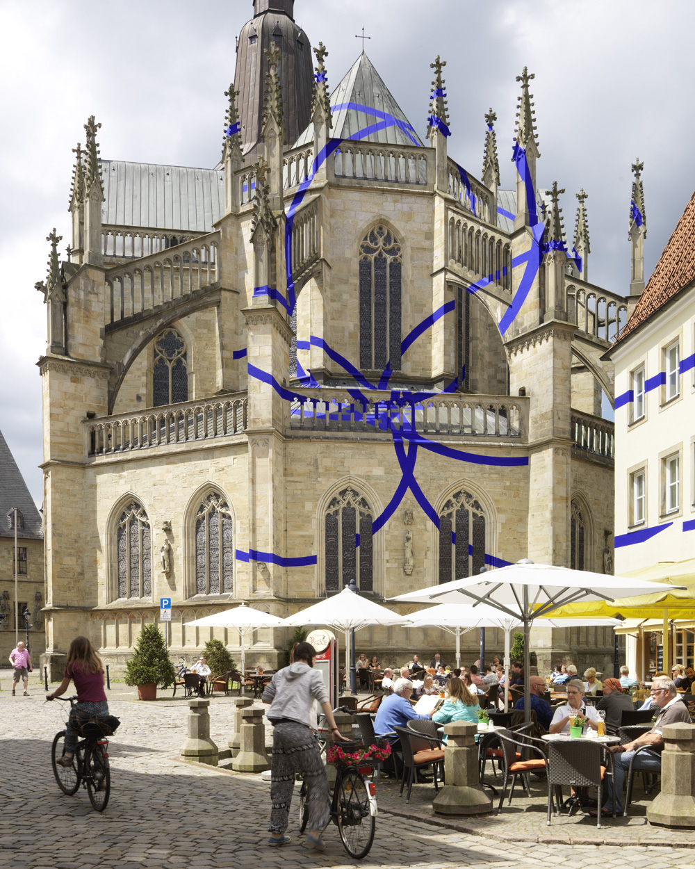 Exposition: Felice Varini, Marktplatz OsnabrückVille de Osnabrück & Kunsthalle OsnabrückPhoto: André Morin