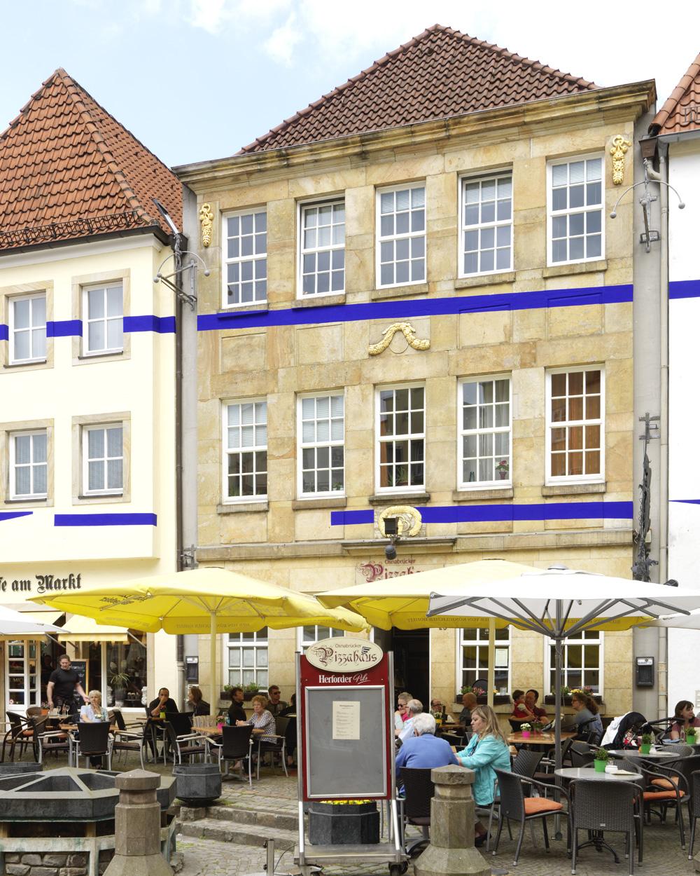 Exposition: Felice Varini, Marktplatz OsnabrückVille de Osnabrück & Kunsthalle OsnabrückPhoto: André Morin