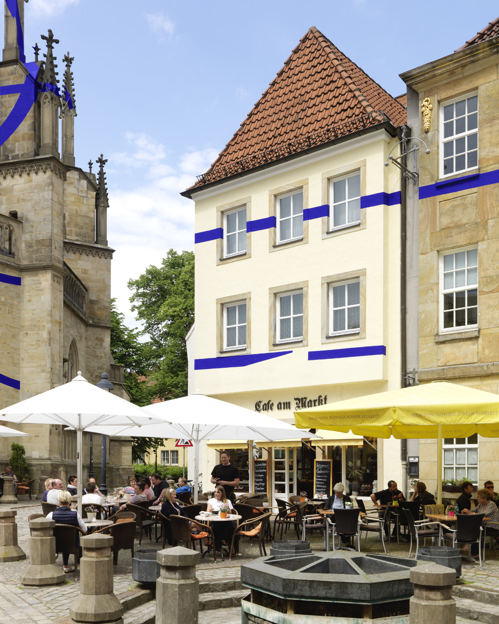 Exposition: Felice Varini, Marktplatz OsnabrückVille de Osnabrück & Kunsthalle OsnabrückPhoto: André Morin