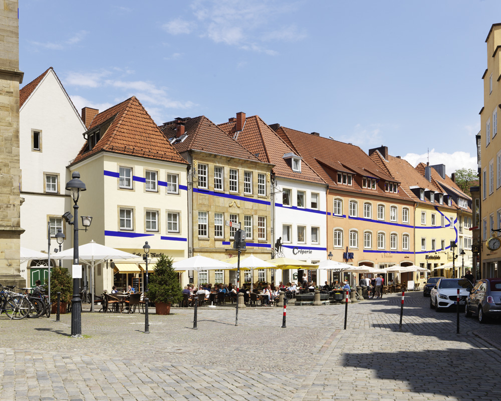 Exposition: Felice Varini, Marktplatz OsnabrückVille de Osnabrück & Kunsthalle OsnabrückPhoto: André Morin